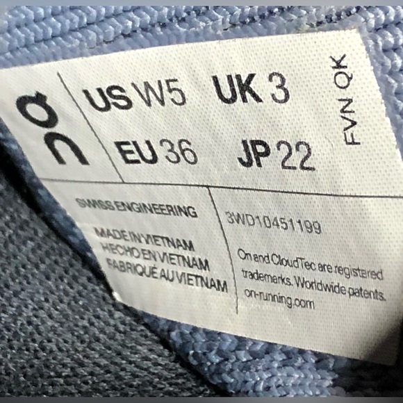 On Running Cloudstratus Blue and White Sneakers - Picture 8 of 10